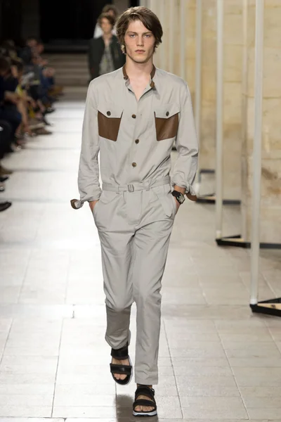 Look 5